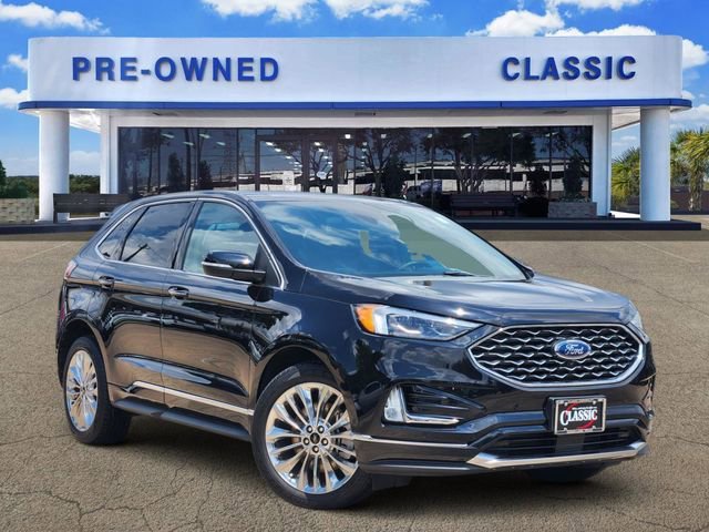 2022 Ford Edge Titanium AWD's photo