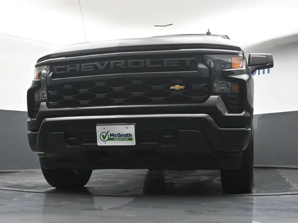 Used 2024 Black Chevrolet Custom image 7
