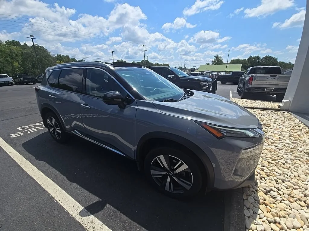 Used 2021 Boulder Gray Pear Nissan SL image 8