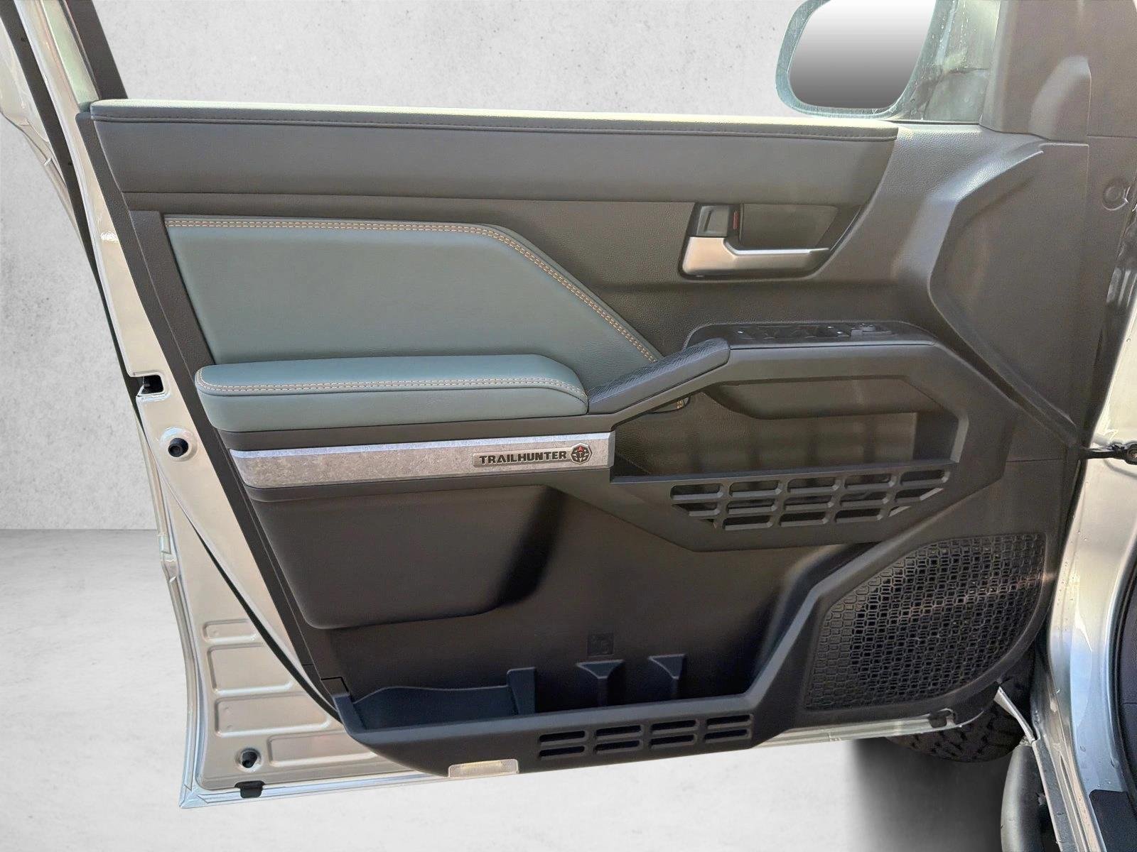 New 2026 Celestial Silver Metallic Toyota Trailhunter image 10