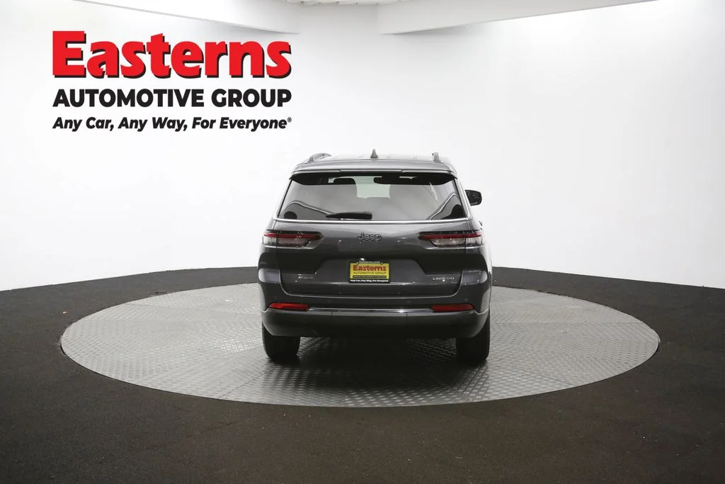 Used 2023 Gray Jeep Laredo image 40