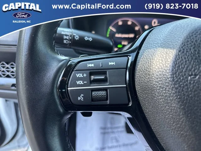 Used 2023 White Honda Touring image 23