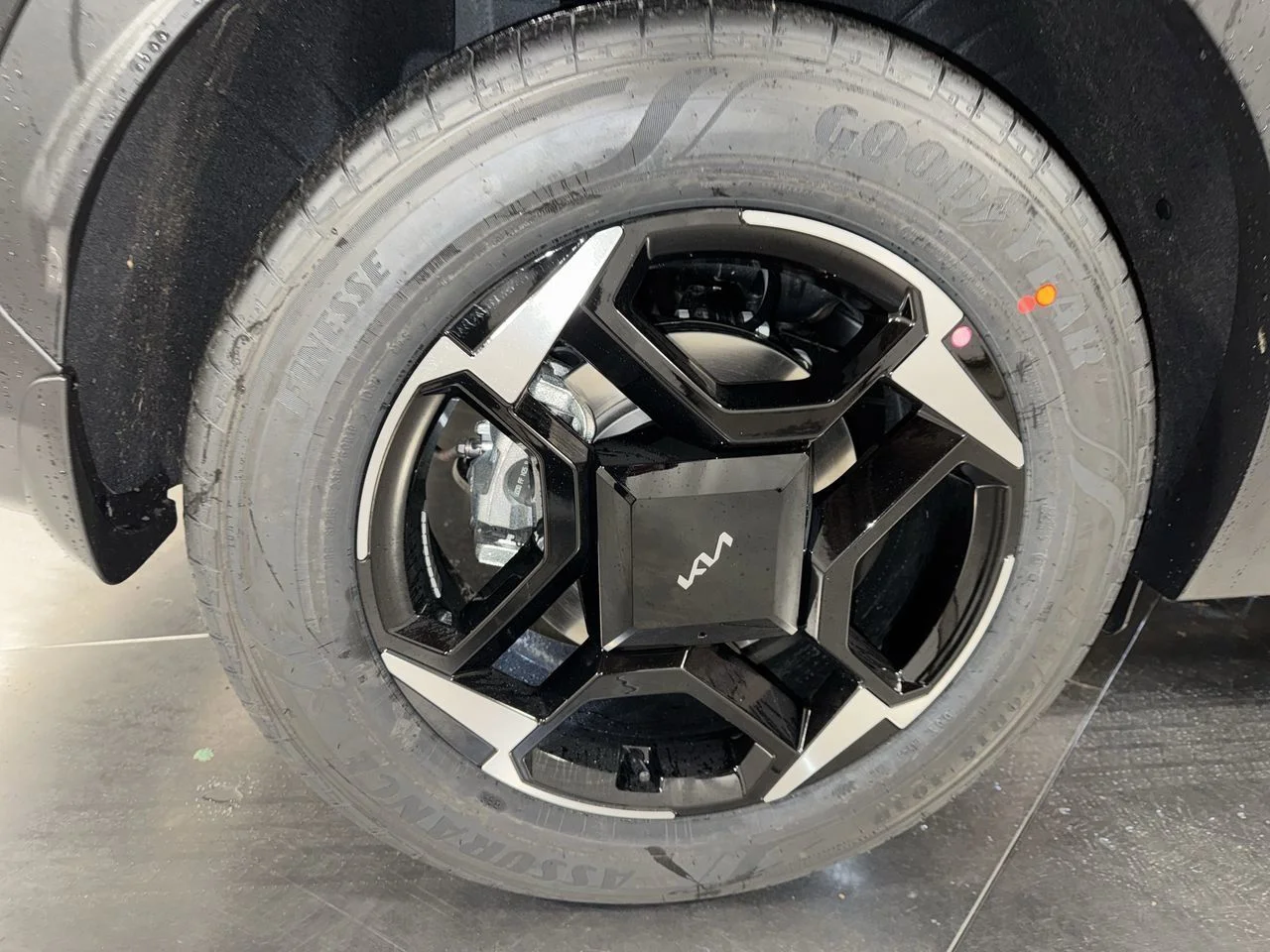 New 2026 Fusion Black Kia EX image 13