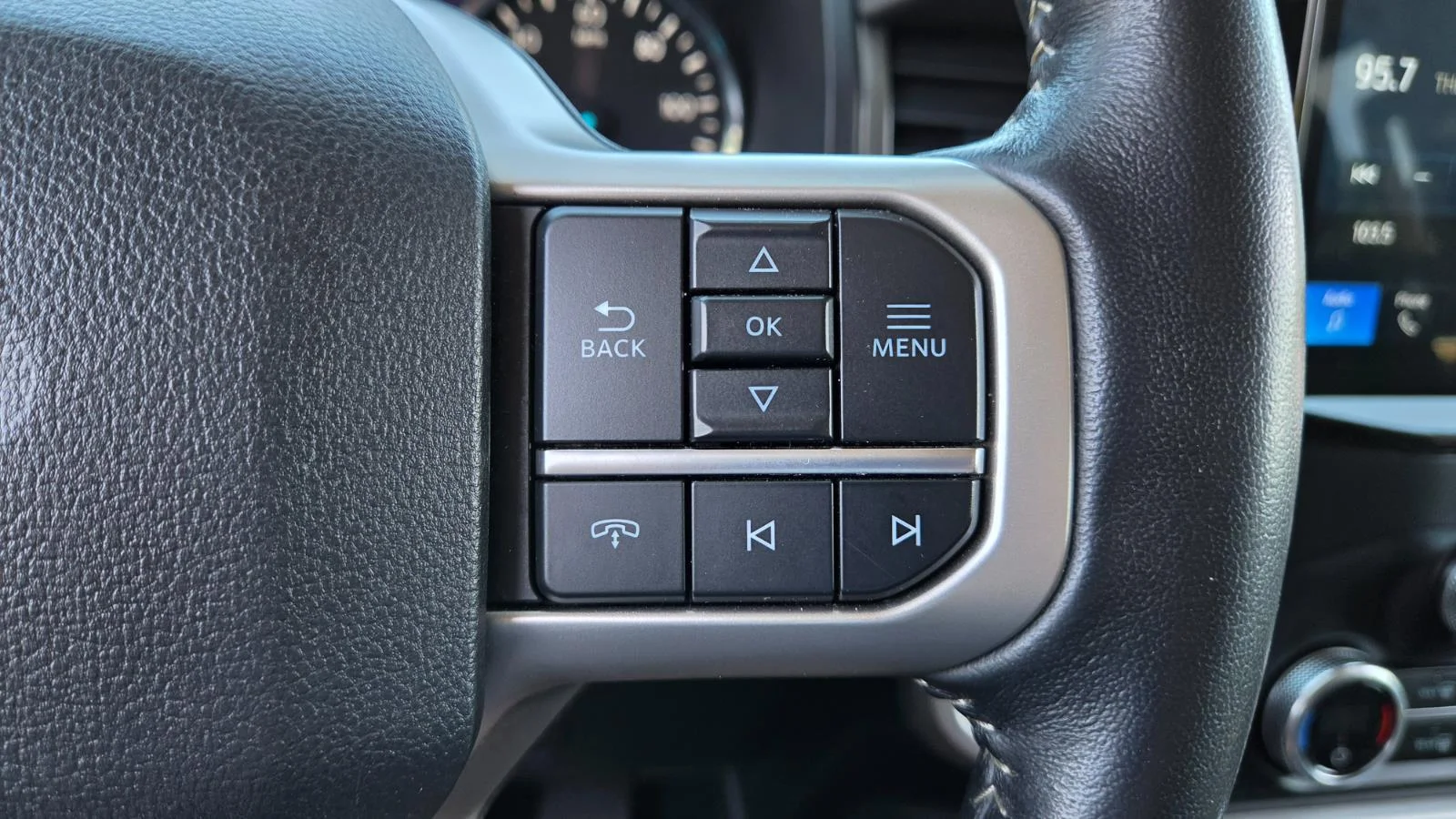Used 2024 Oxford White Ford XLT image 23