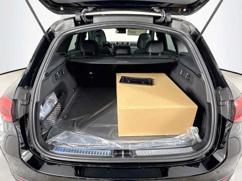 Used 2026 Black Mercedes-Benz GLC 300 image 27