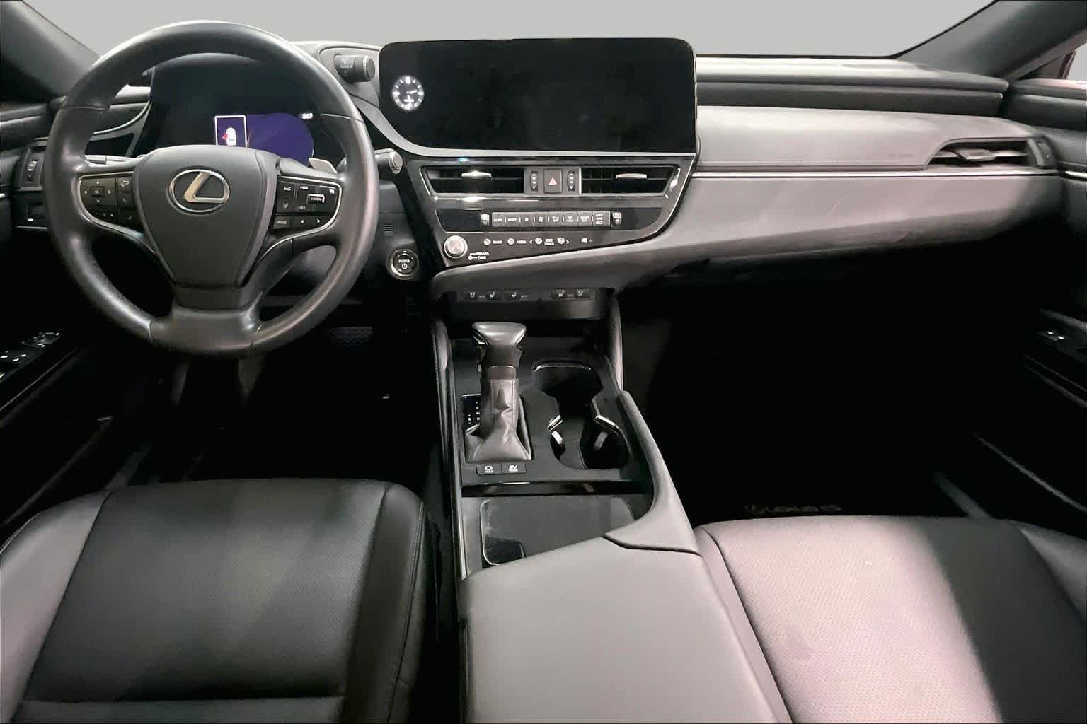 Certified Used 2025 Caviar Lexus  image 16