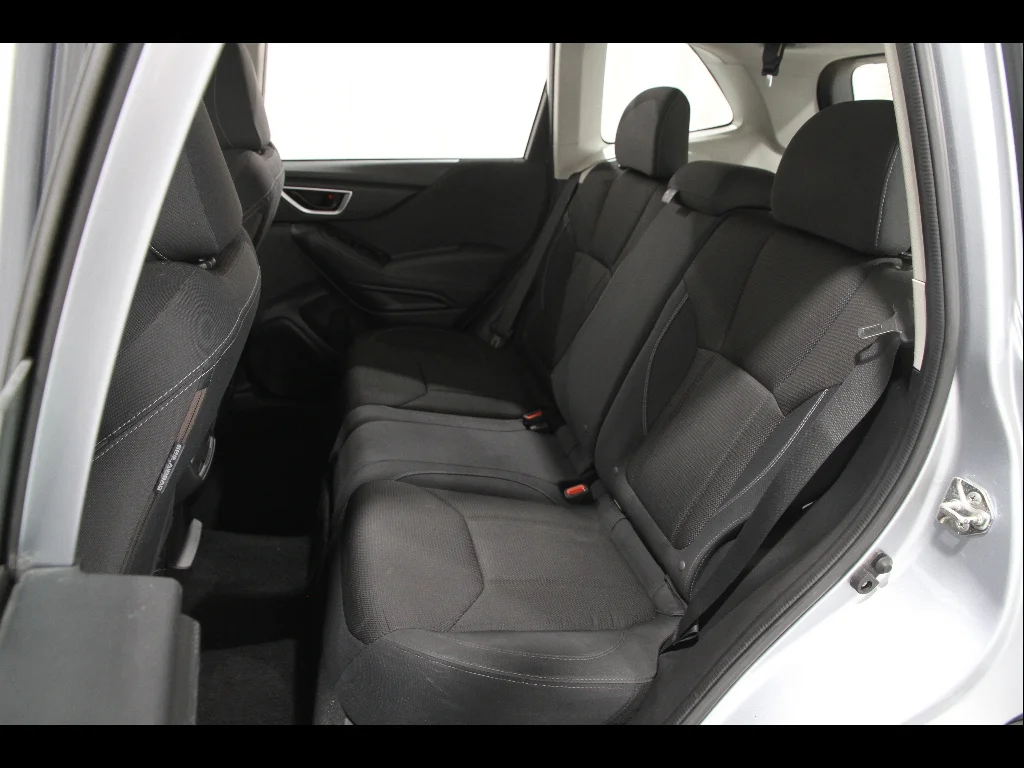 Used 2019 Ice Silver Metallic Subaru Base image 19