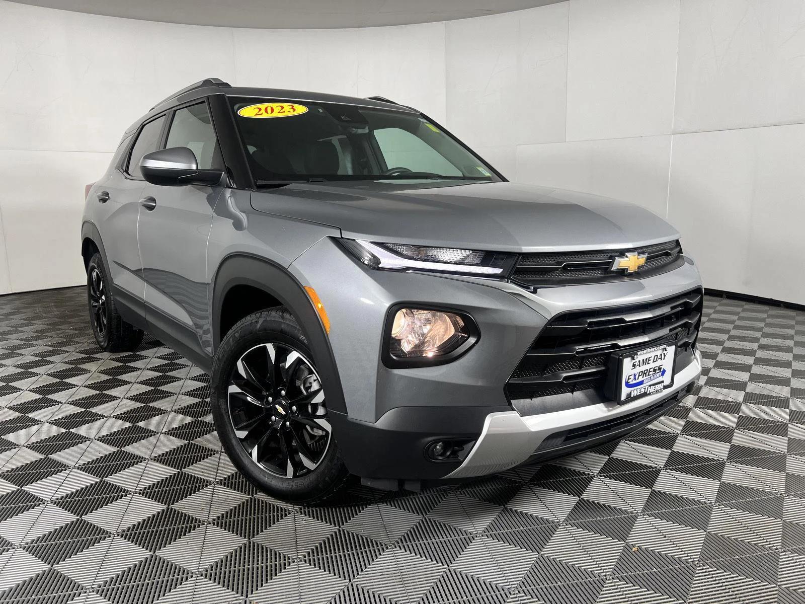 Used 2023 Sterling Gray Metallic Chevrolet LT image 33