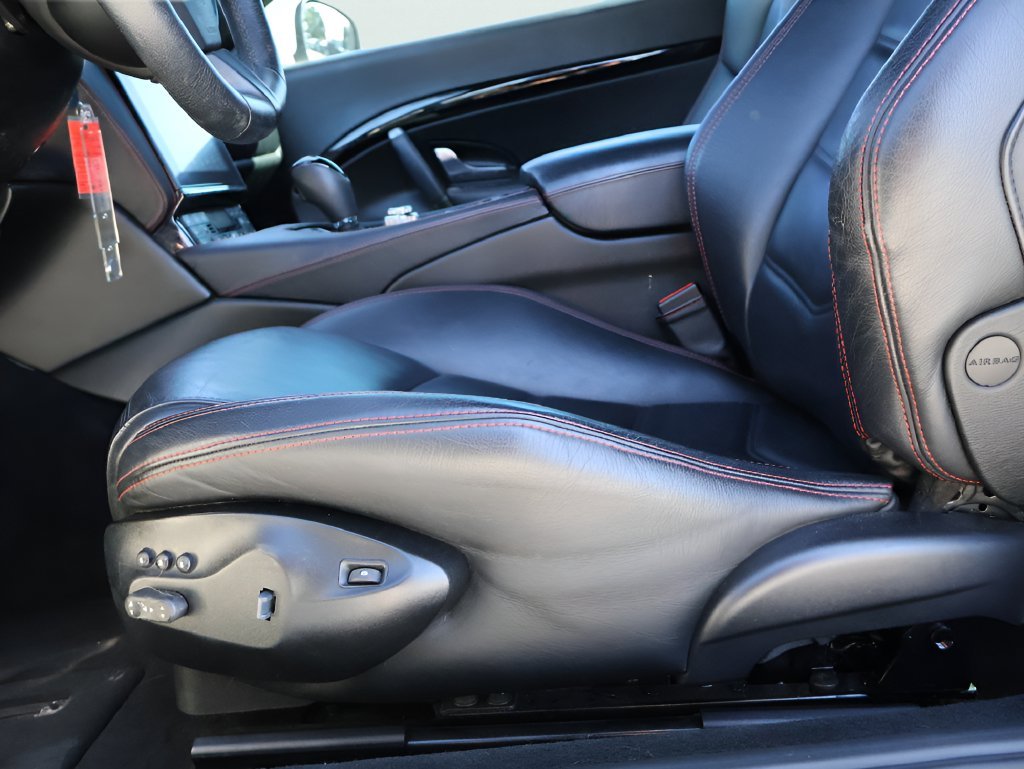 Used 2018 White Maserati Sport image 34