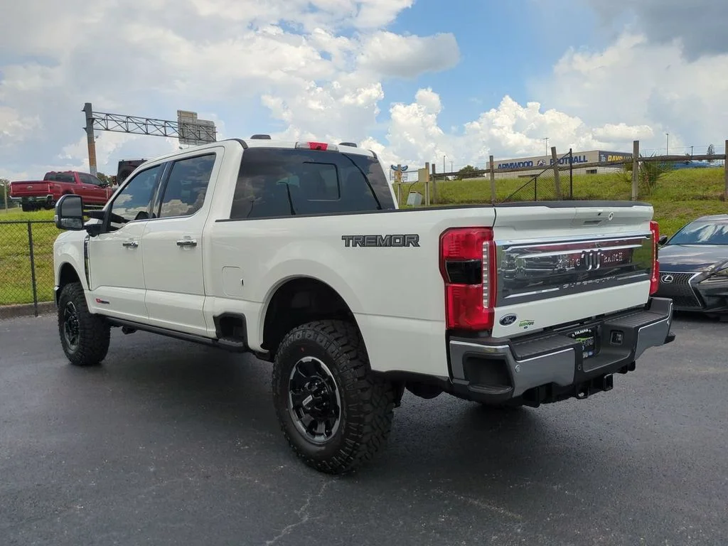 New 2026 Star White Metallic Tri-Coat Ford F-350® King Ranch® image 7
