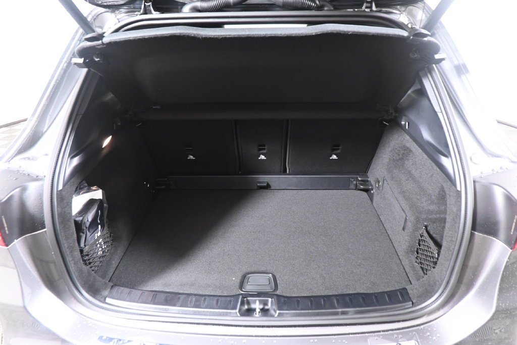 Used 2026 Mountain Grey Metallic Mercedes-Benz GLA 250 image 35