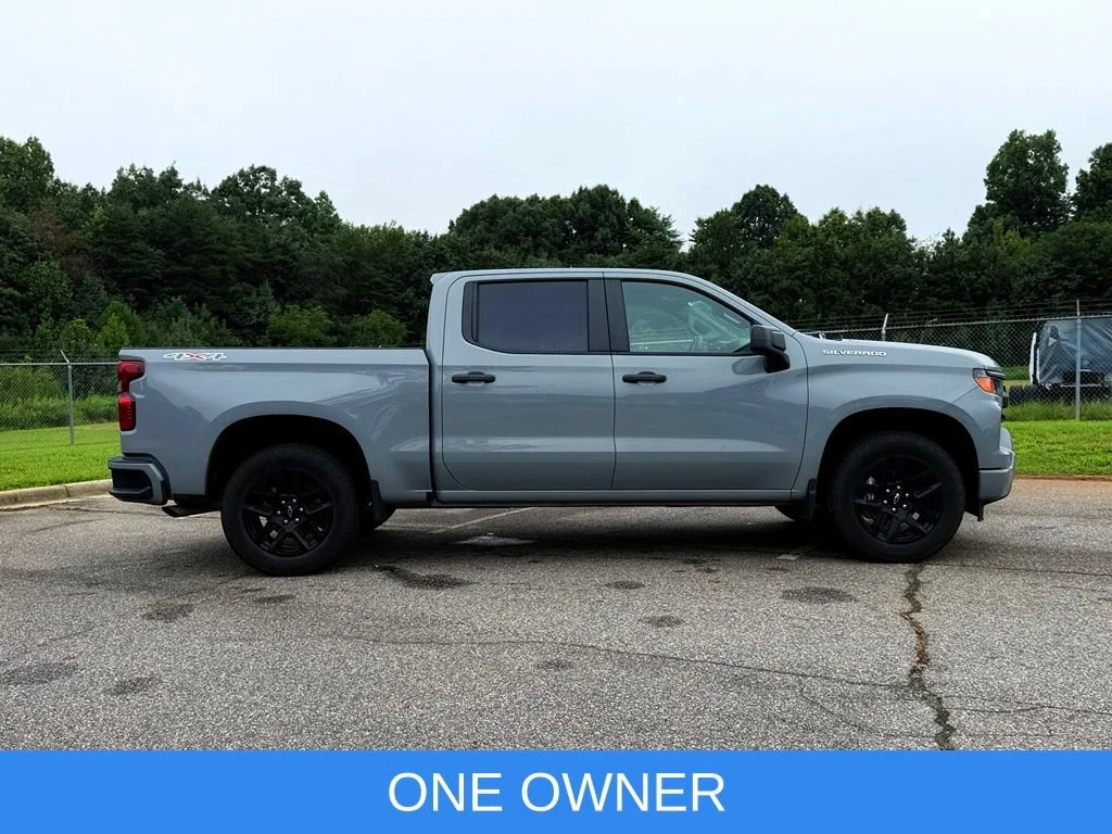 Used 2025 Slate Gray Metallic Chevrolet Custom image 2