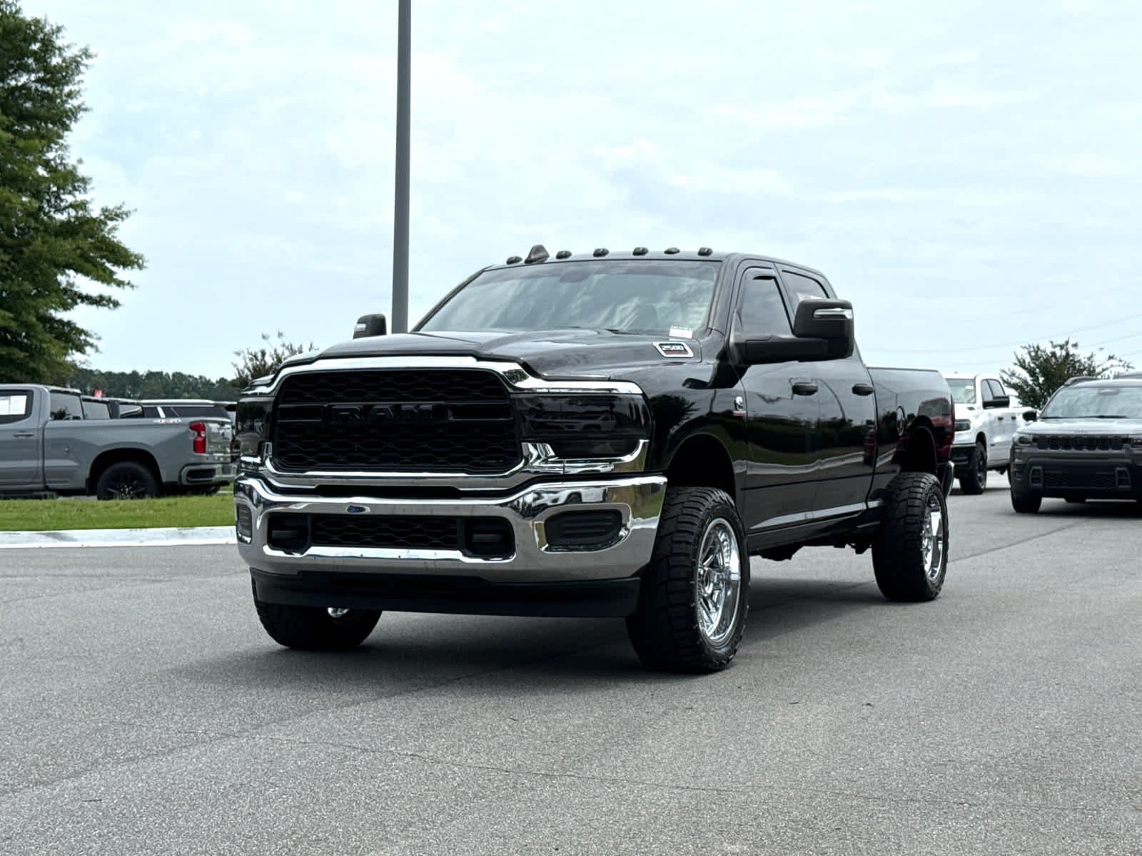 2024 RAM 2500 Tradesman 4X4 Crew Cab SWB's photo