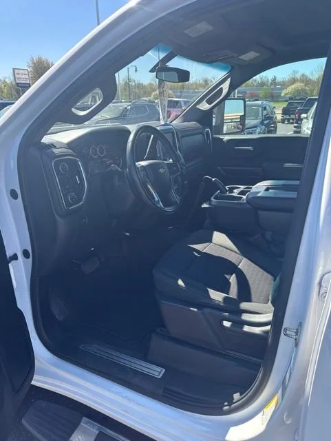 Used 2023 Summit White Chevrolet LT image 9