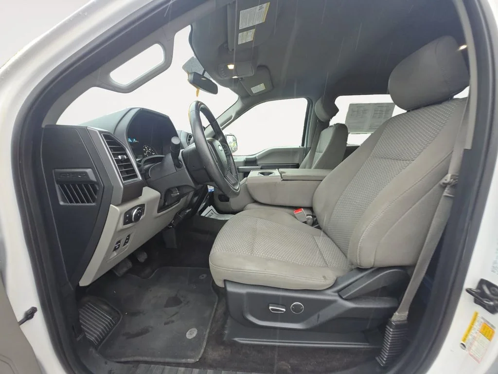 Used 2018 White Ford XLT image 10