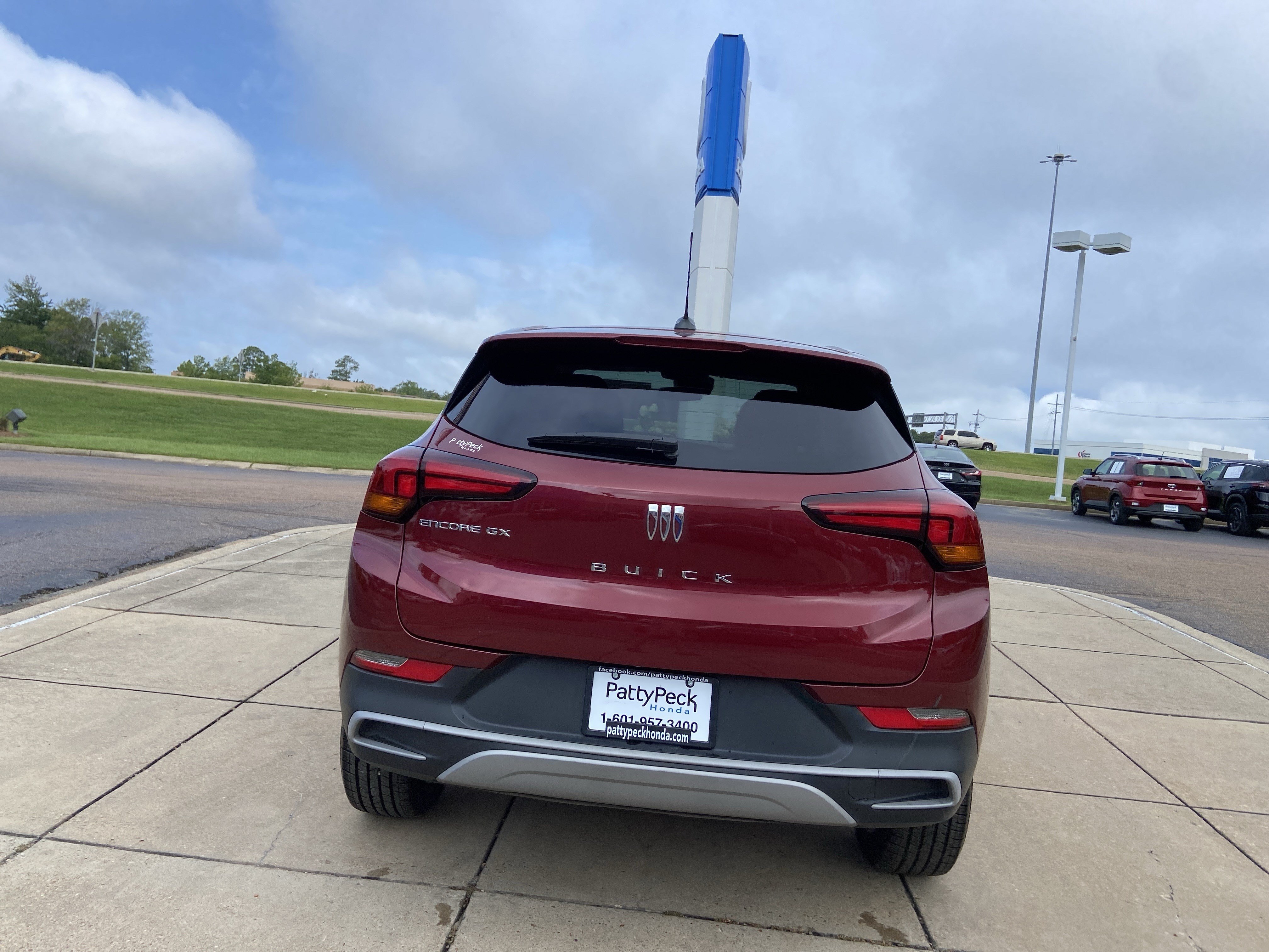 Used 2024 Cinnabar Metallic Buick Preferred image 10