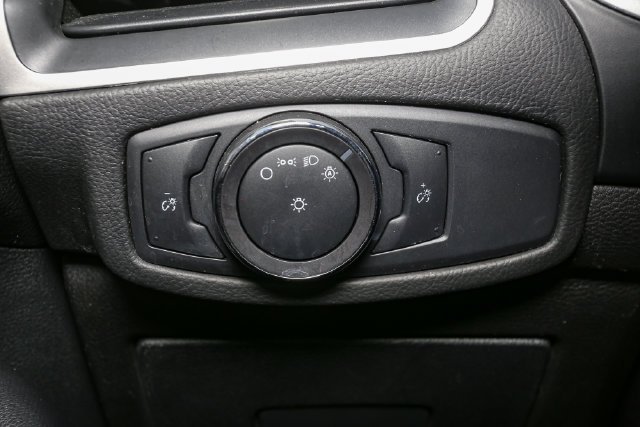 Used 2015 White Ford SEL image 31