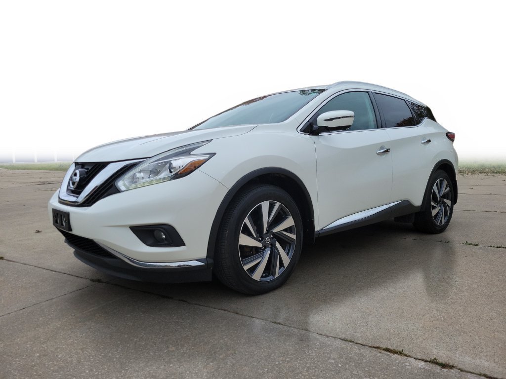 Used 2016 White Nissan S image 2
