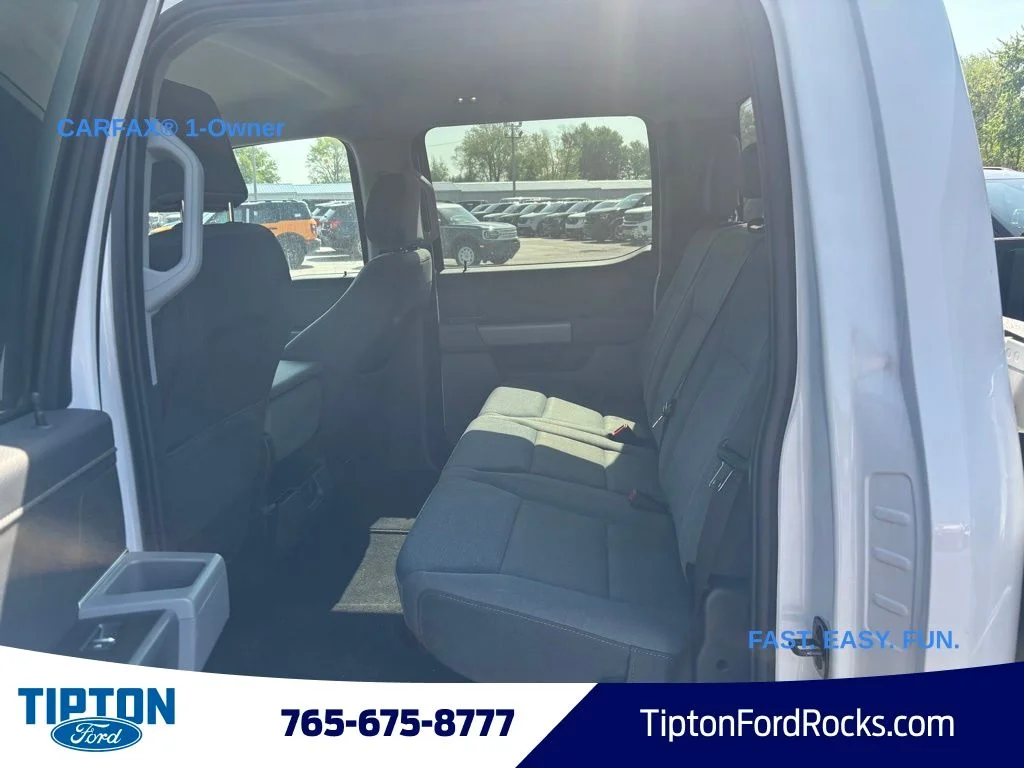 Used 2025 Oxford White Ford XLT image 21