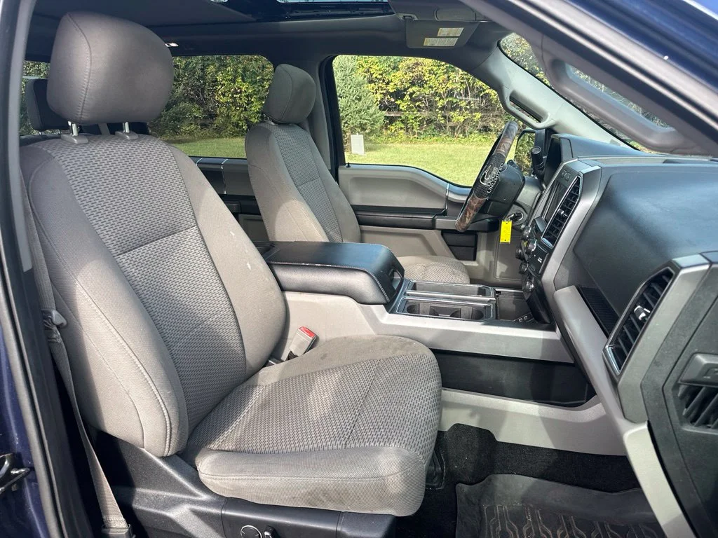 Used 2018 Blue Ford XLT image 21