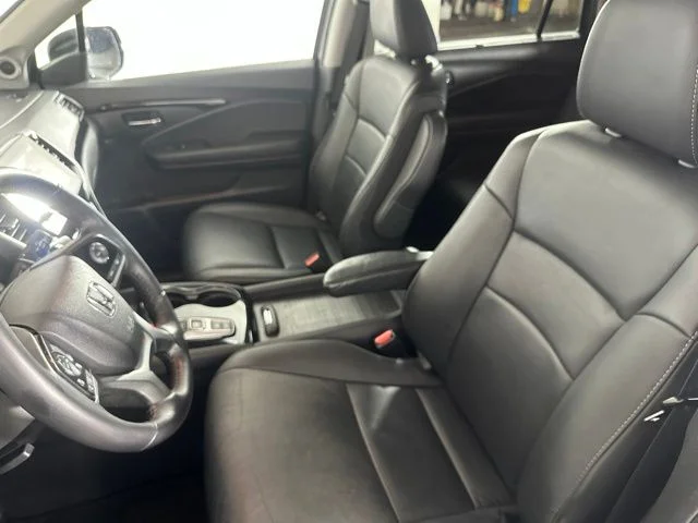 Used 2020 Black Honda Touring image 19