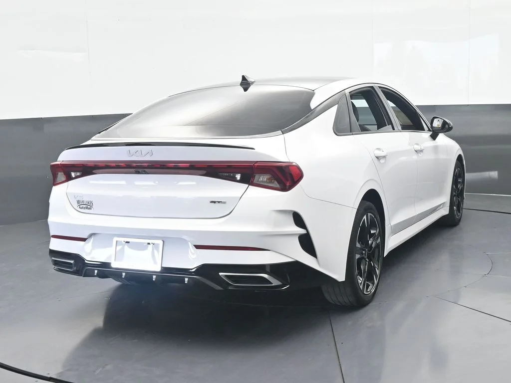 Used 2023 Glacial White Pearl Kia GT-Line image 4