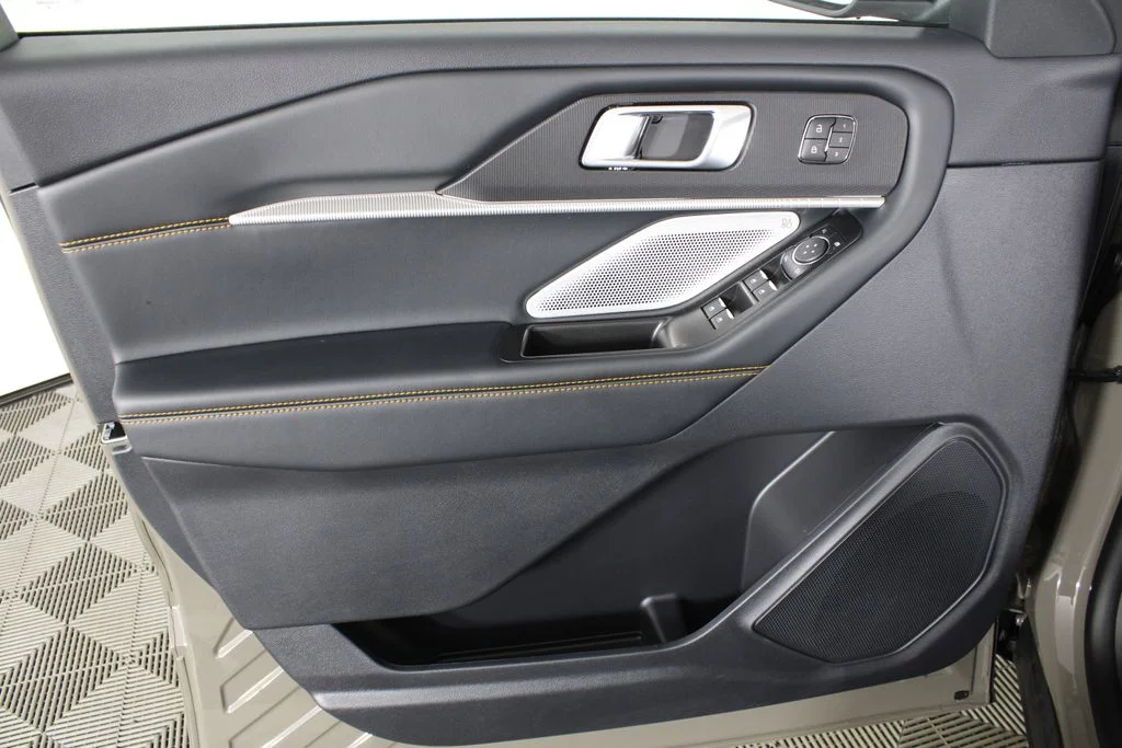 New 2026 Gray Ford Tremor image 12
