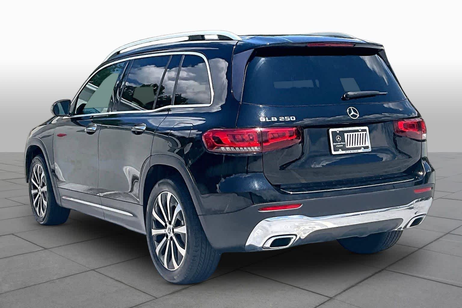 Used 2021 Night Black Mercedes-Benz GLB 250 image 11