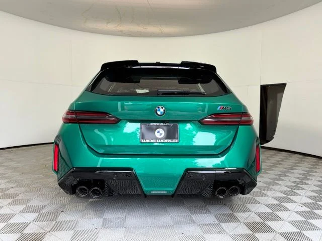 New 2027 Isle of Man Green Metallic BMW Base image 6