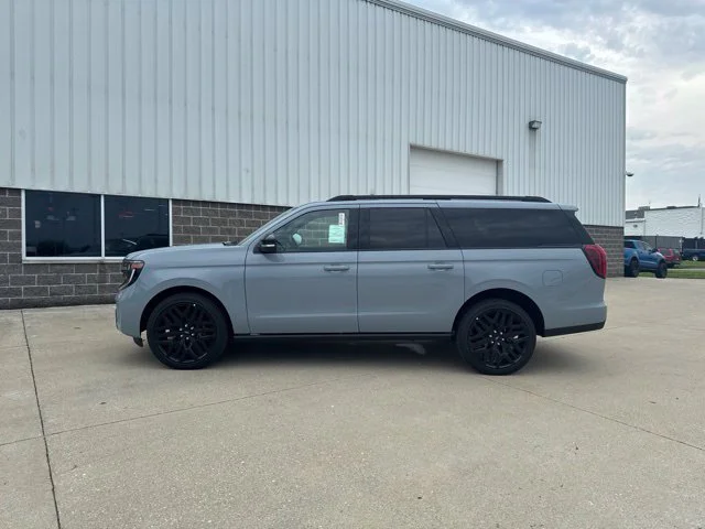 New 2027 Glacier Gray Metallic Tri-Coat Ford Platinum image 40