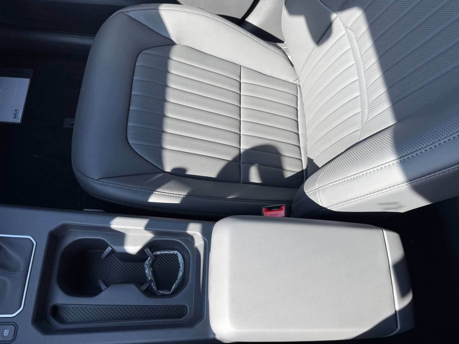 New 2027 Terrain Brown / Black Roof Kia X-Line S image 14