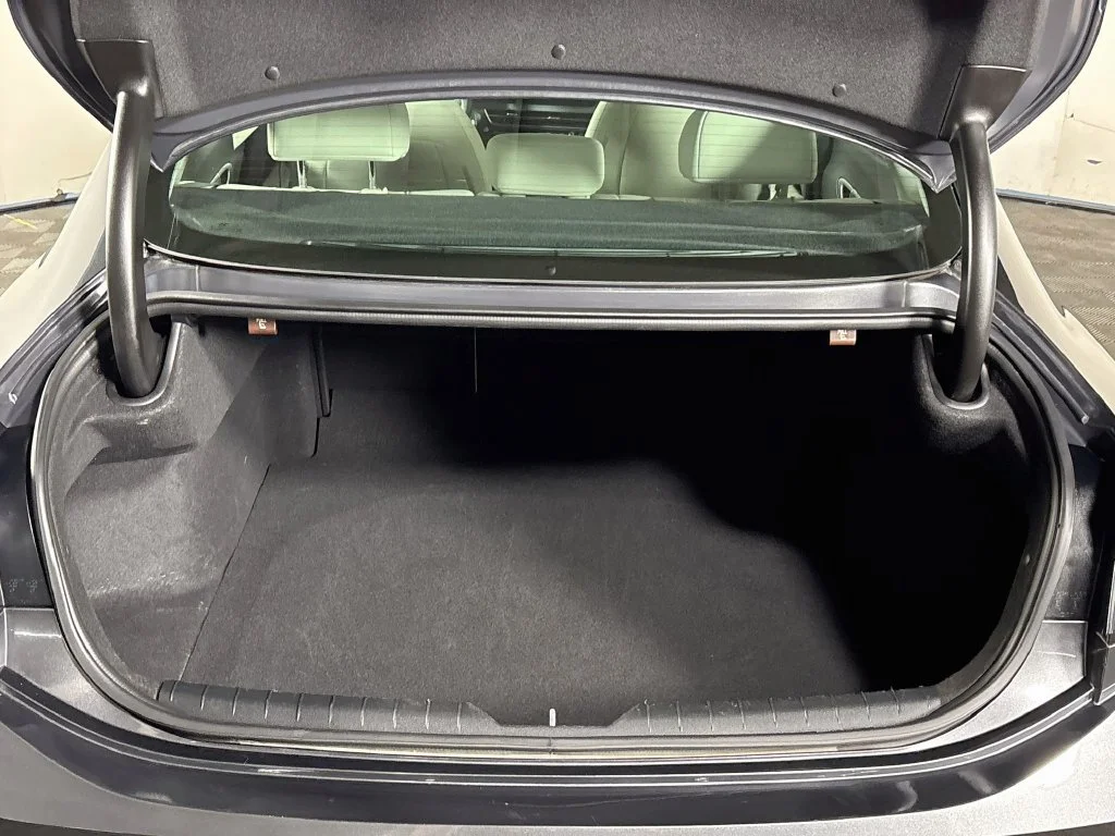 Used 2025 Gray Hyundai SEL image 20