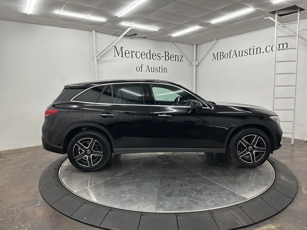 Used 2026 Black Mercedes-Benz GLC 300 image 8