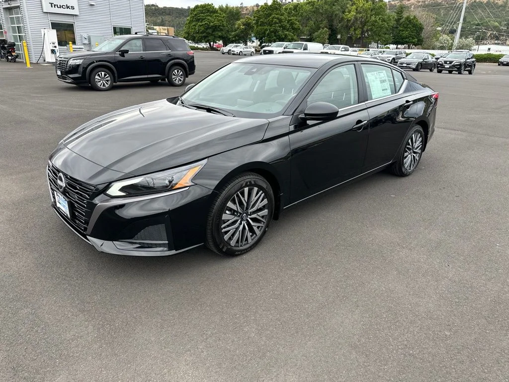 New 2026 Super Black Nissan SV image 1