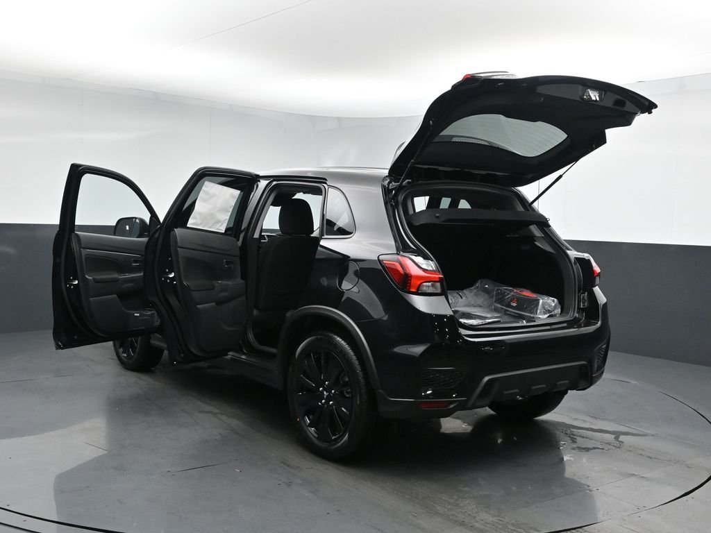 New 2026 Black Mitsubishi 2.0 LE image 27