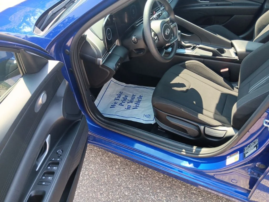 Used 2024 Intense Blue Hyundai SEL image 12