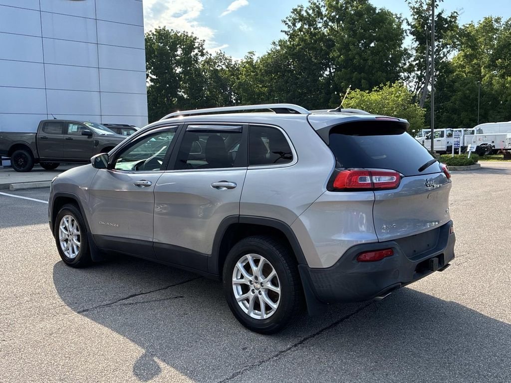 Used 2014 Silver Jeep Latitude image 5