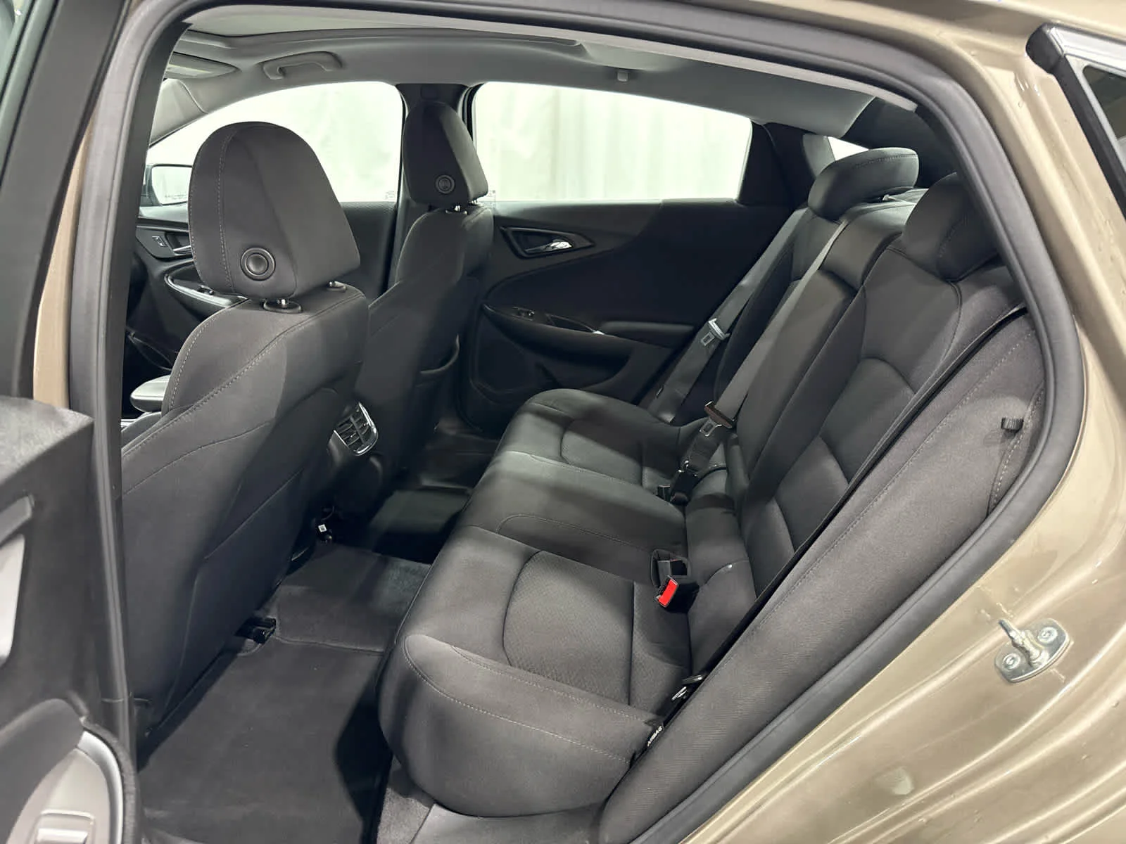 Used 2024 Mineral Gray Metallic Chevrolet 1LT image 12