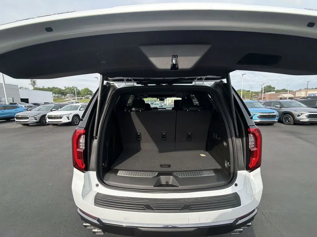 New 2026 Summit White GMC AT4 image 31