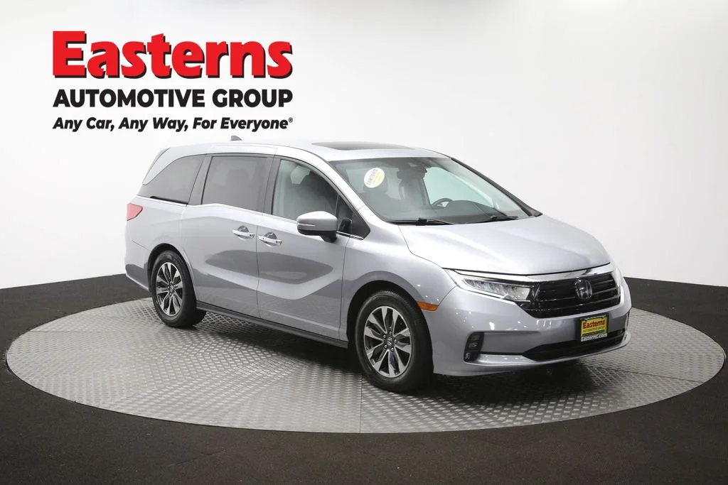Used 2023 Silver Honda EX-L image 51