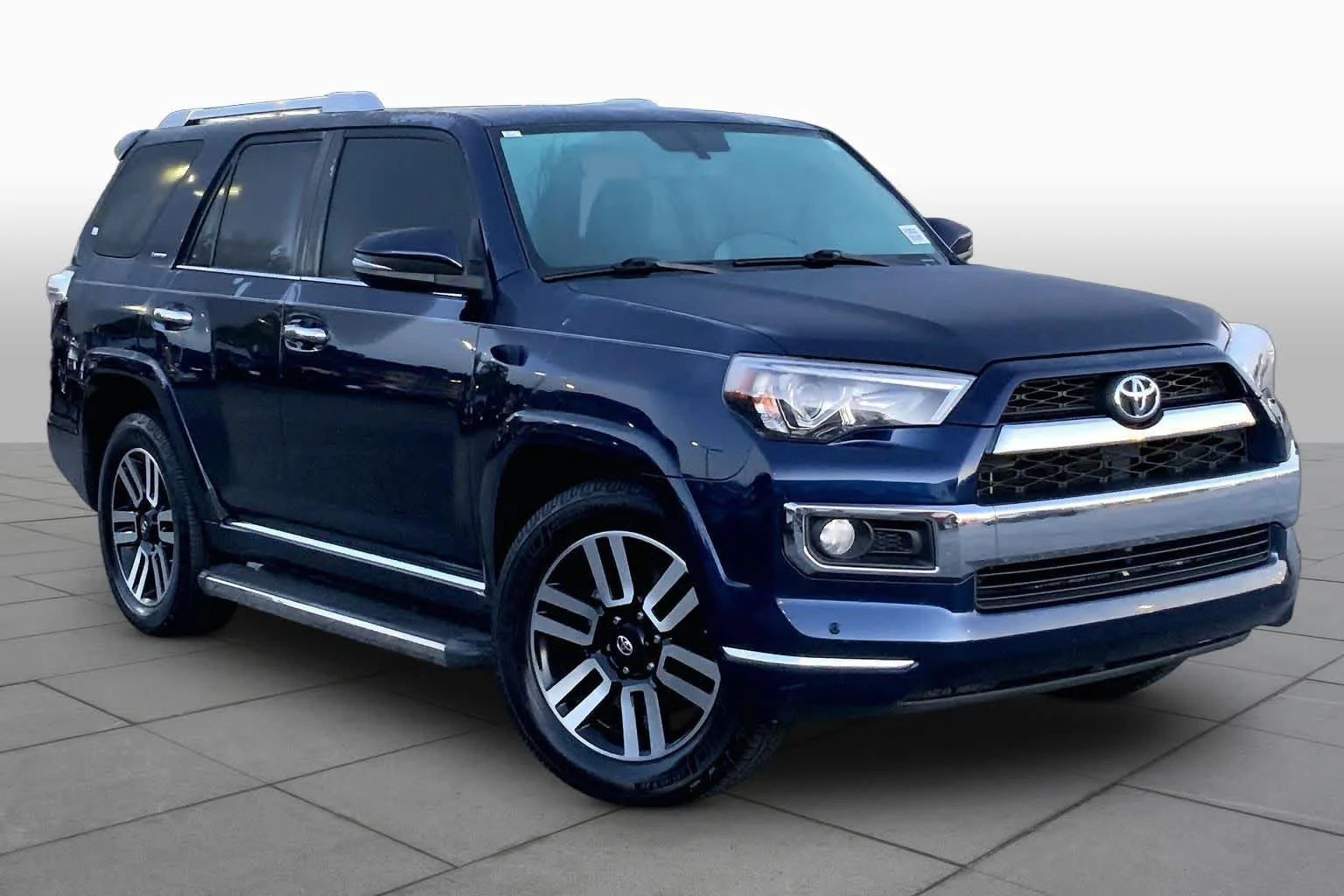 Used 2015 Nautical Blue Pearl Toyota Limited image 3