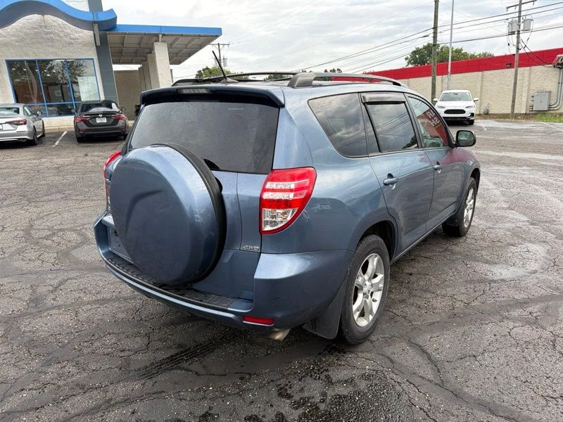Used 2011 Blue Toyota Base image 7