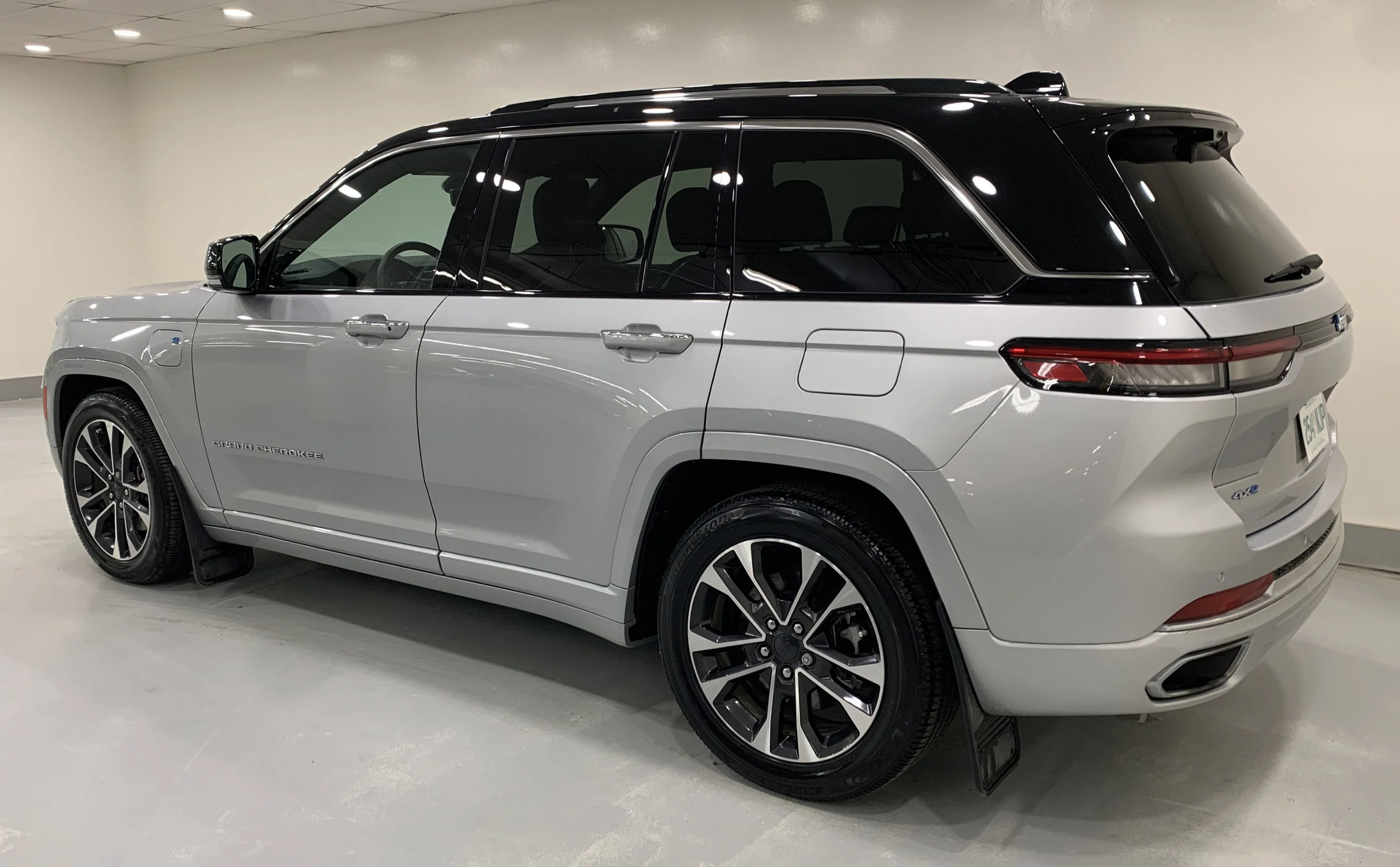 New 2023 Silver Zynith Jeep Overland image 4