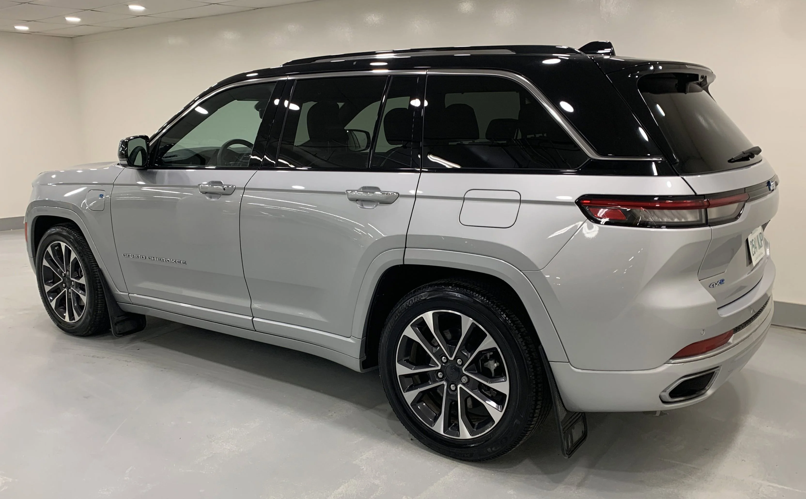 New 2023 Silver Zynith Jeep Overland image 4