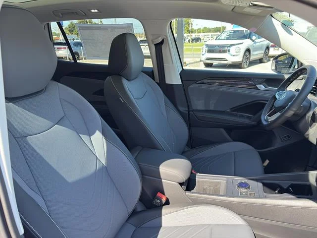 2025 Volkswagen Tiguan SE - Photo 9