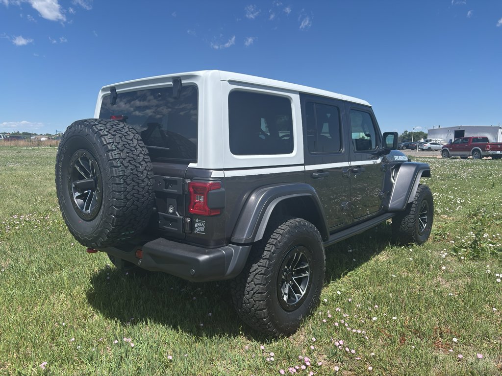 New 2026 Granite Crystal Metallic Clear-Coat Exterior Paint Jeep Rubicon X image 5