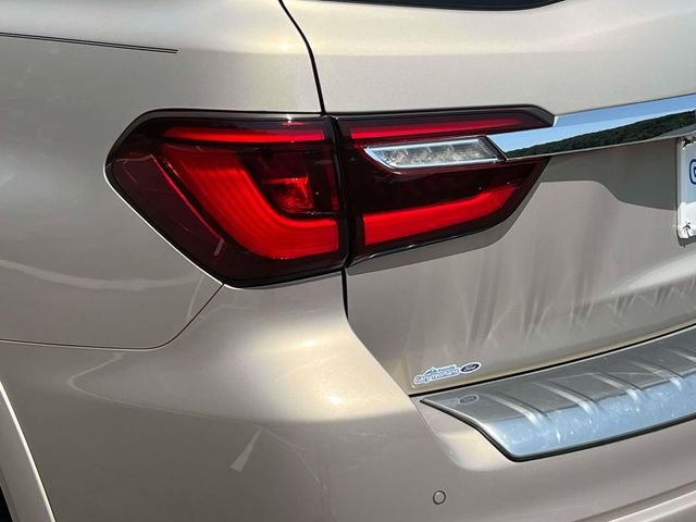 Used 2018 Beige INFINITI Base image 10