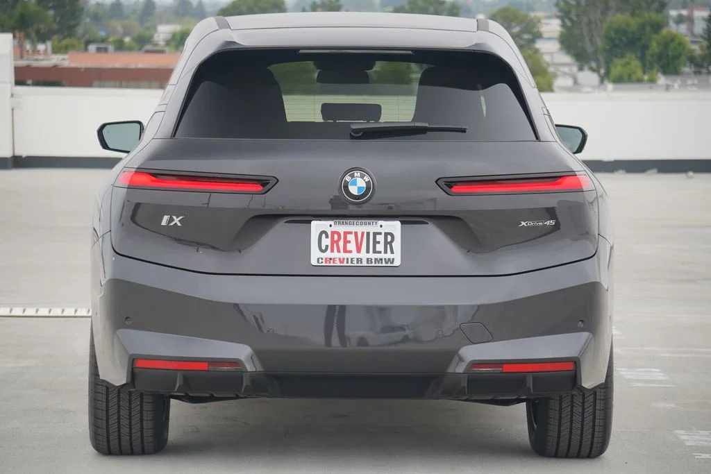 2026 BMW iX 45 - Photo 6