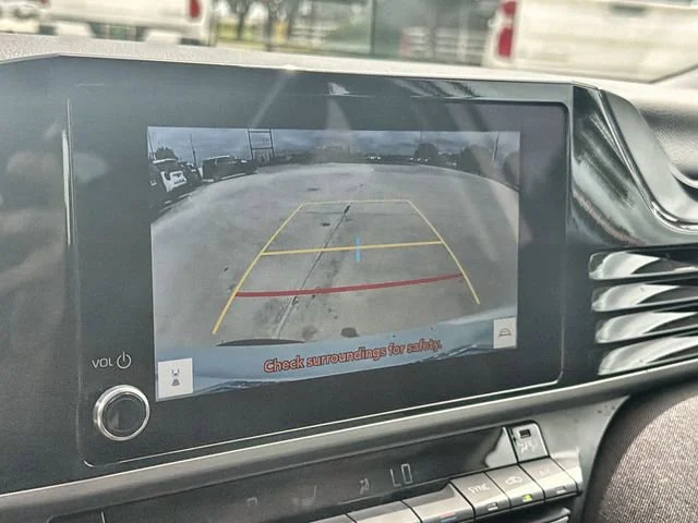 2026 Toyota Camry LE - Photo 14