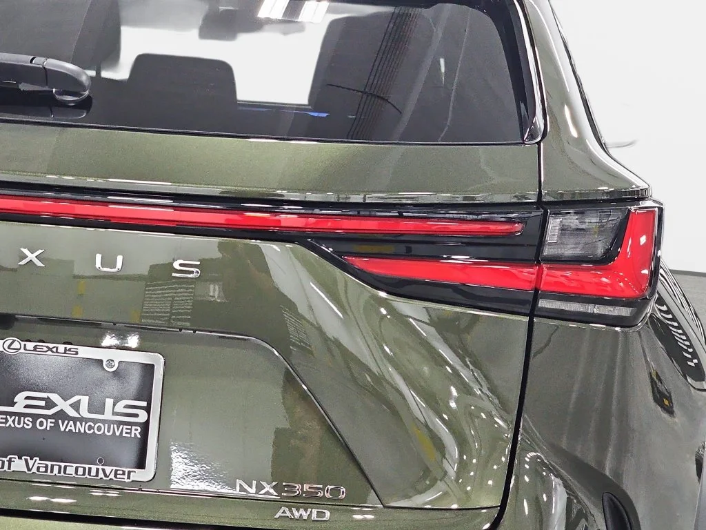 New 2026 Nori Green Pearl Lexus PREMIUM image 32